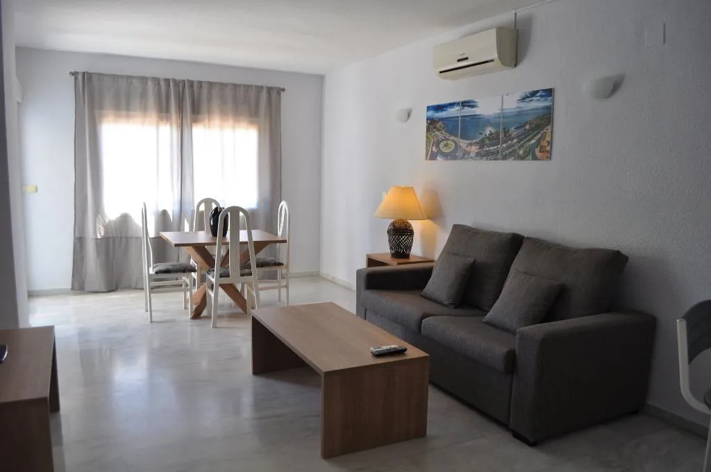 APARTMENT CAPACITY 6 THREE BEDROOM Room, First Flatotel International, Costa Del Sol