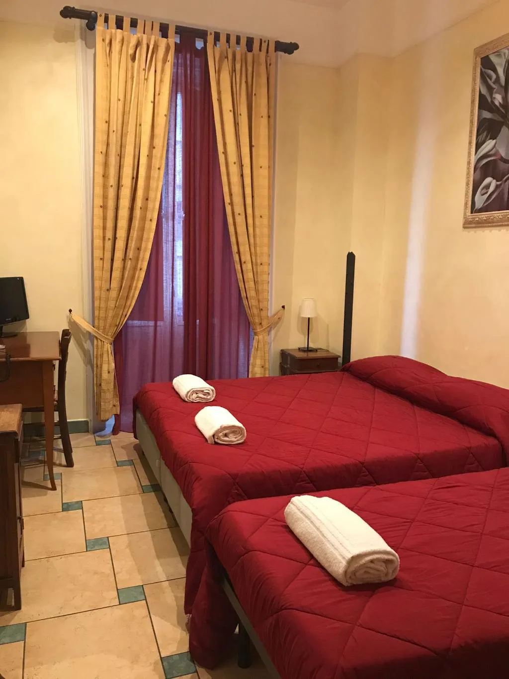 TRIPLE STANDARD Room, Schilizzi, Naples