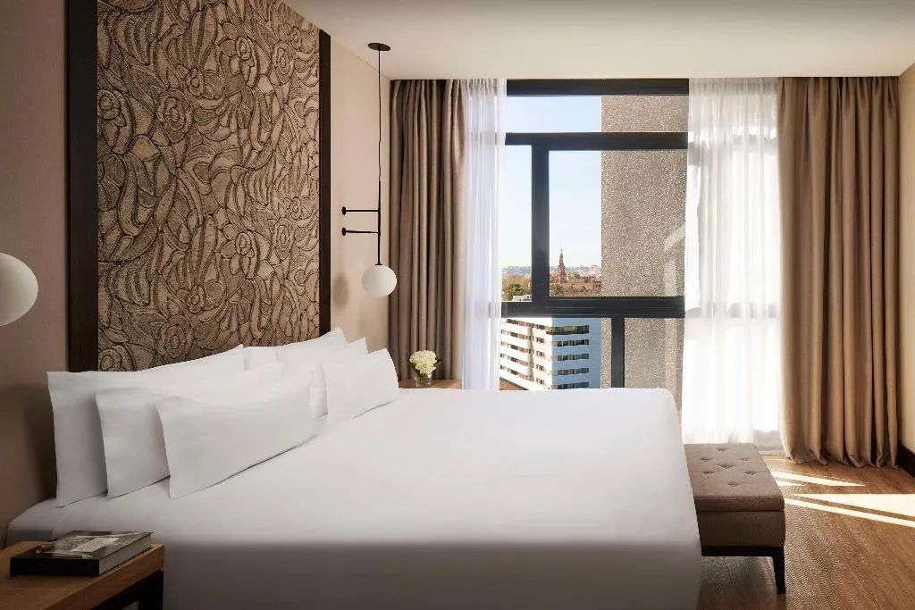 JUNIOR SUITE STANDARD Room, NH Collection Sevilla, Seville