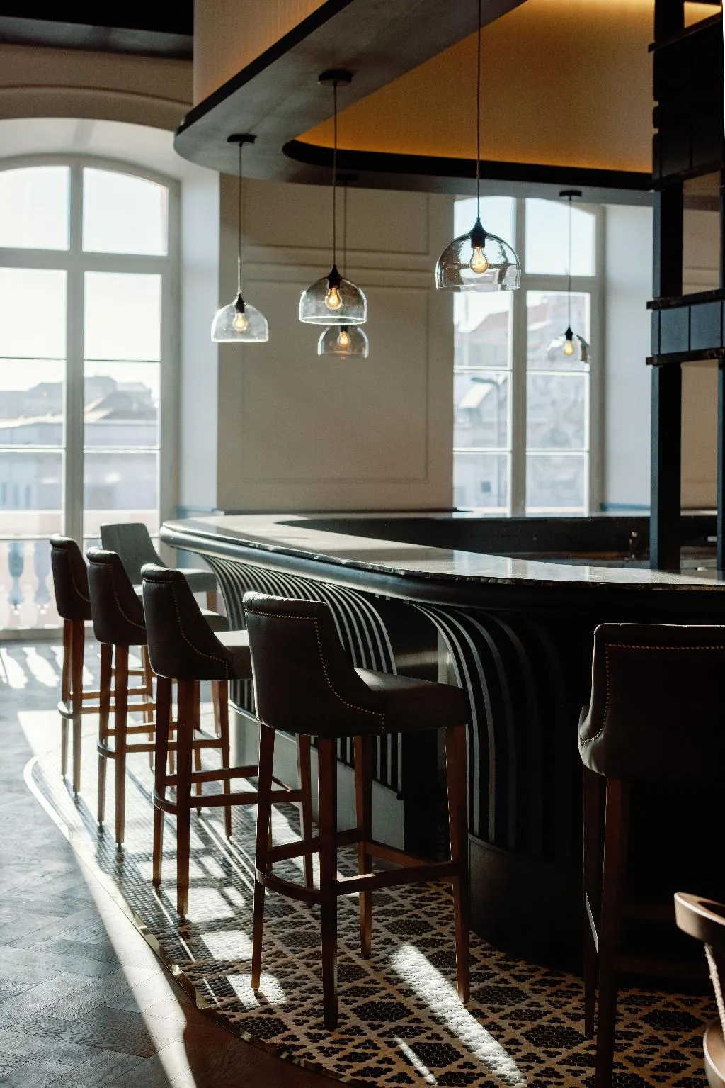 Bar, The Editory Riverside Santa Apolonia Hotel, Lisbon