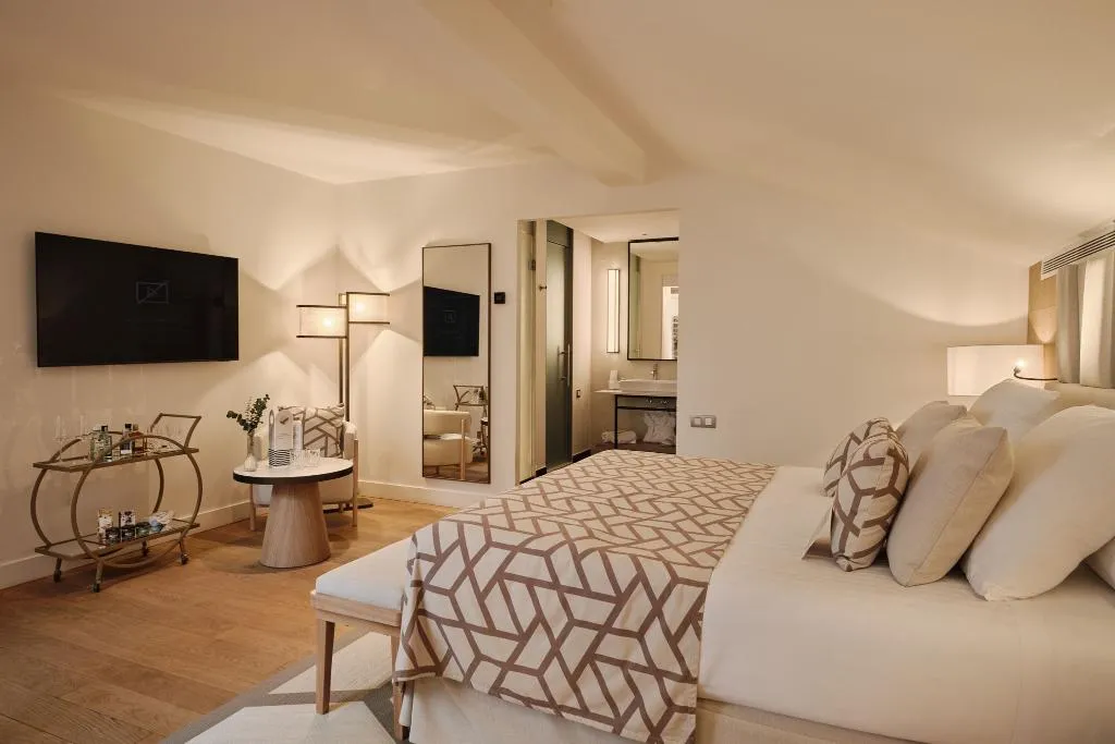 DOUBLE DELUXE Room, Hospes Palau de la Mar Valencia, Valencia