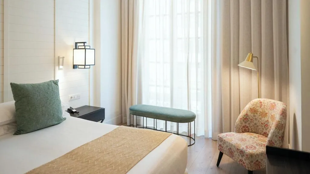 DOUBLE SUPERIOR QUEEN BED Room, Catalonia Molina Lario, Costa Del Sol