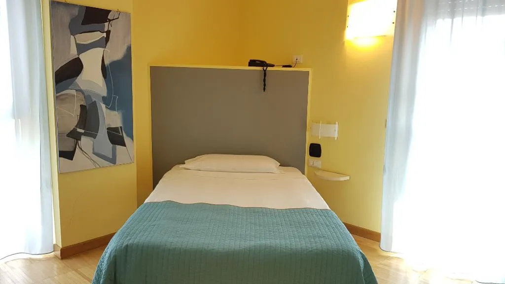 SINGLE STANDARD Room, Mi Hotel, Milan
