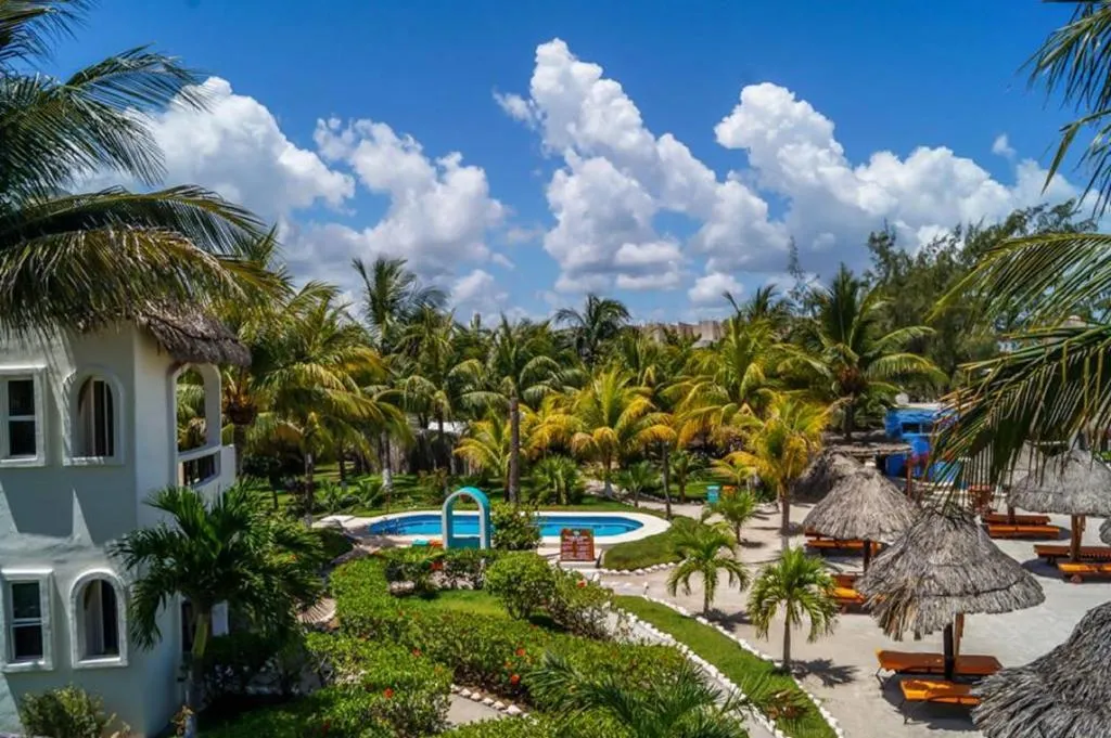 Pool, Puerto Holbox, Cancun Area