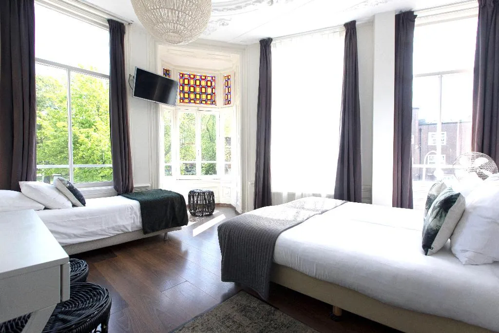 TRIPLE CANAL VIEW Room, Quentin Amsterdam Hotel, Amsterdam