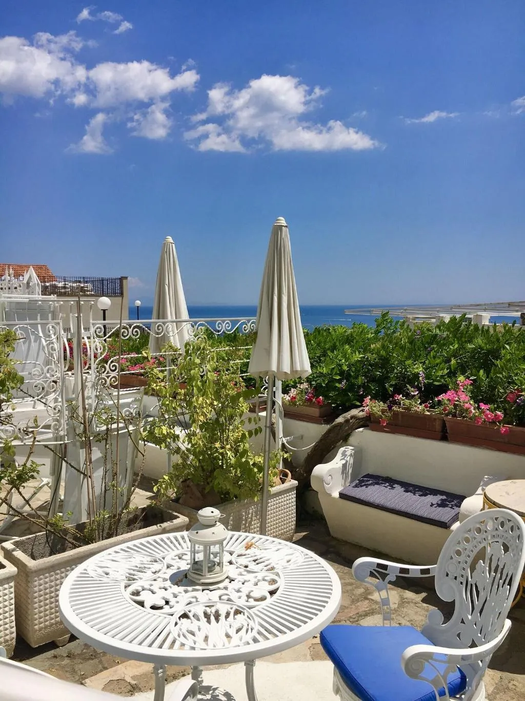 Terrace, Hotel Villa Delle Palme, Naples