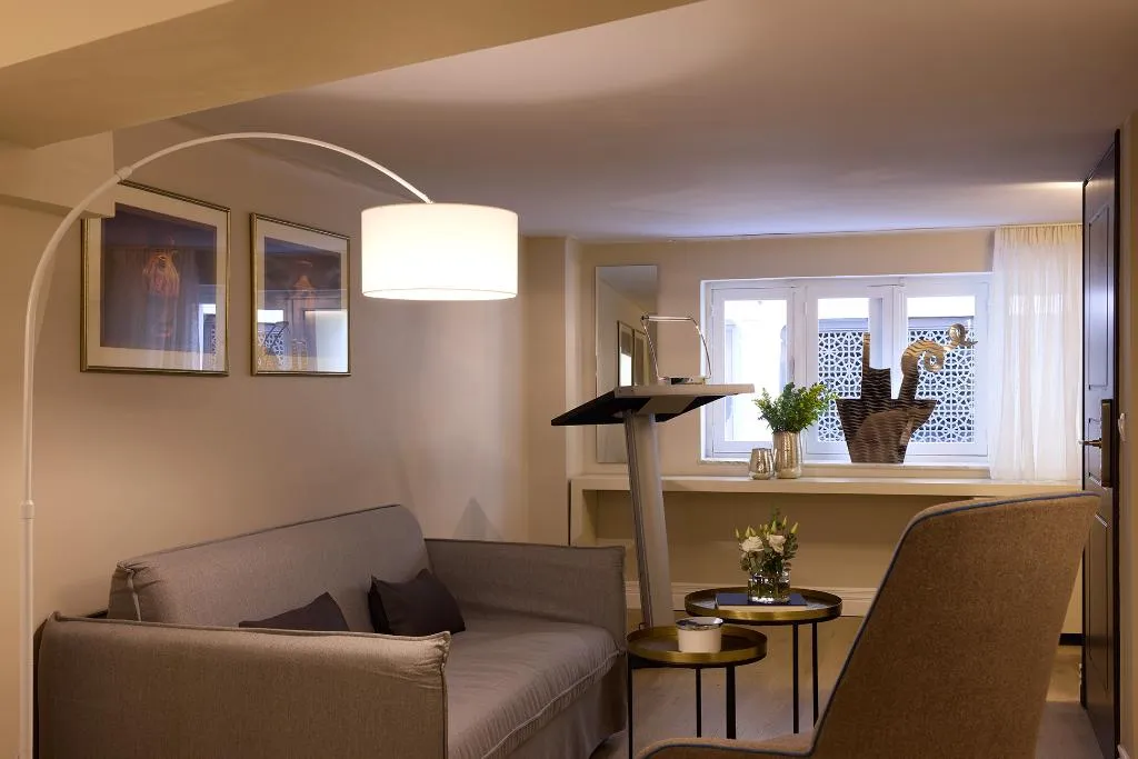 SUITE CAPACITY 4 Room, Vrachos Athens Suites, Athens