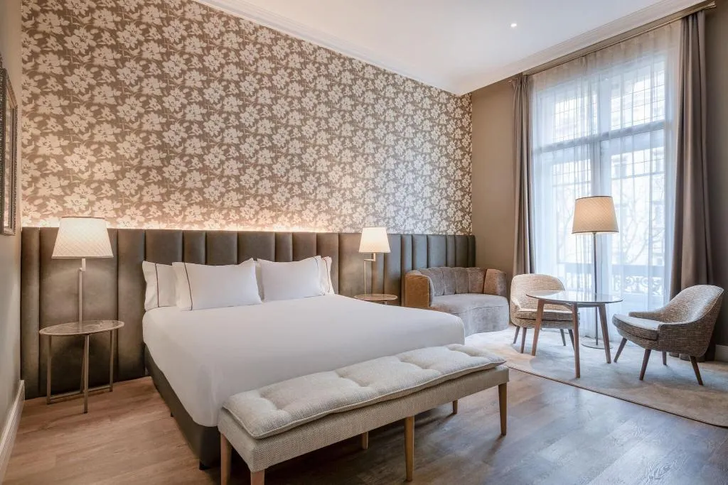 DOUBLE PREMIUM KING BED Room, AC Hotel Palacio del Retiro Autograph Collection, Madrid