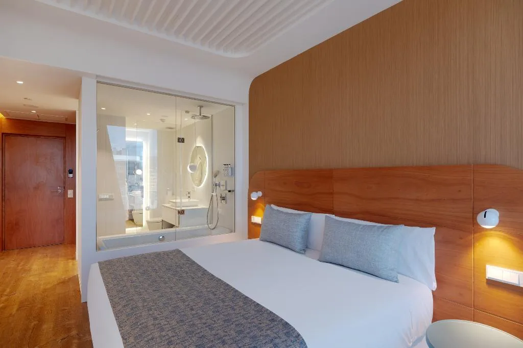 Double or Twin STANDARD Room, Hotel Marina Badalona, Barcelona