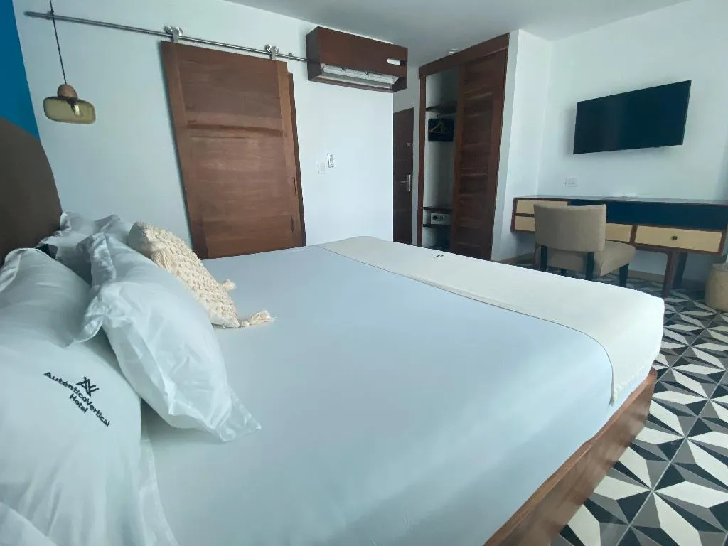 DOUBLE DELUXE WITH BALCONY Room, Hotel Autentico Vertical Playa Del Carmen, Playa Del Carmen