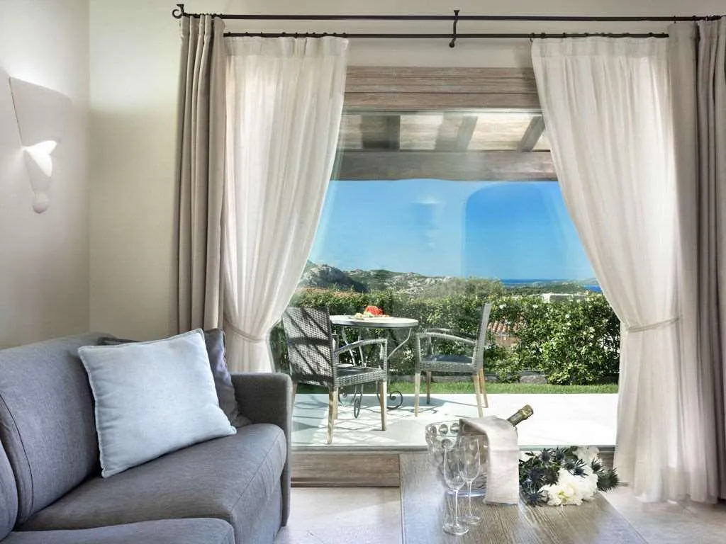 Room, Hotel Li Finistreddi, Olbia