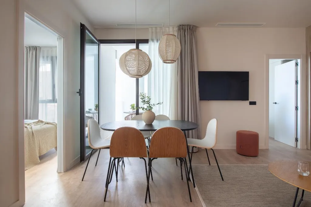 APARTMENT TWO BEDROOMS WITH TERRACE Room, Libere Seville Plaza Nueva, Seville