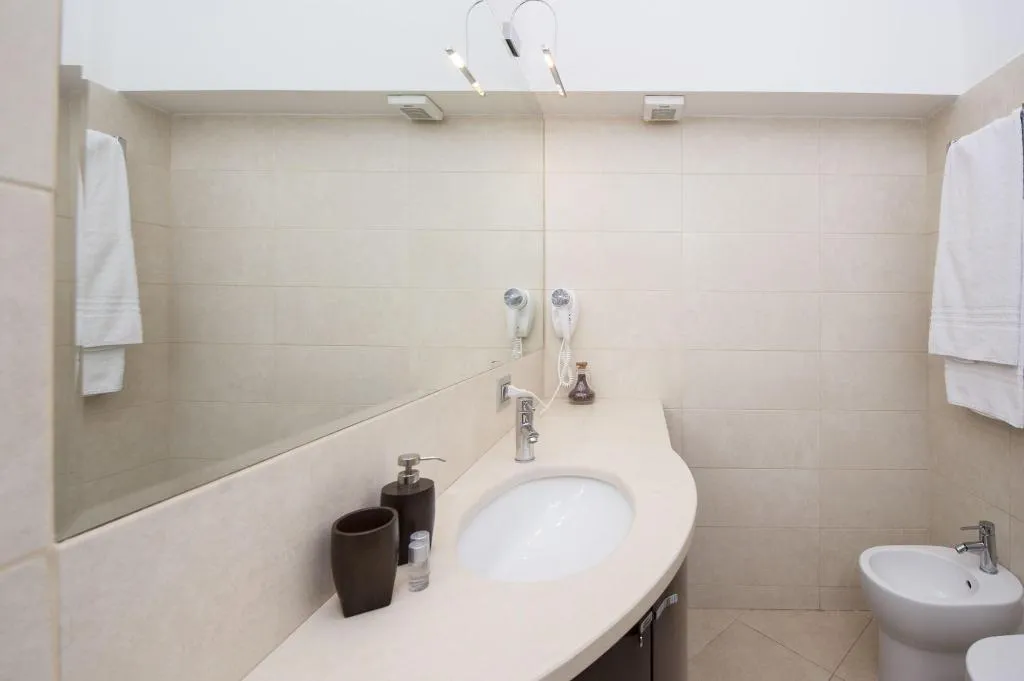 Room, Trinity Luxury Rooms, Rome