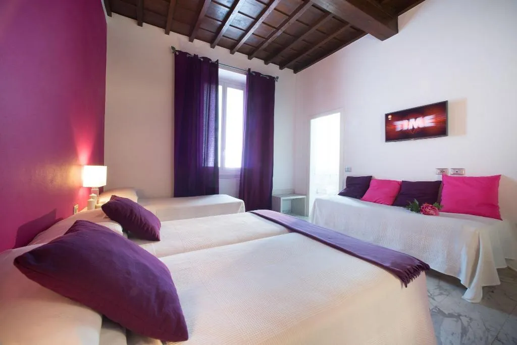 QUADRUPLE THREE BEDS Room, Boston, Florence