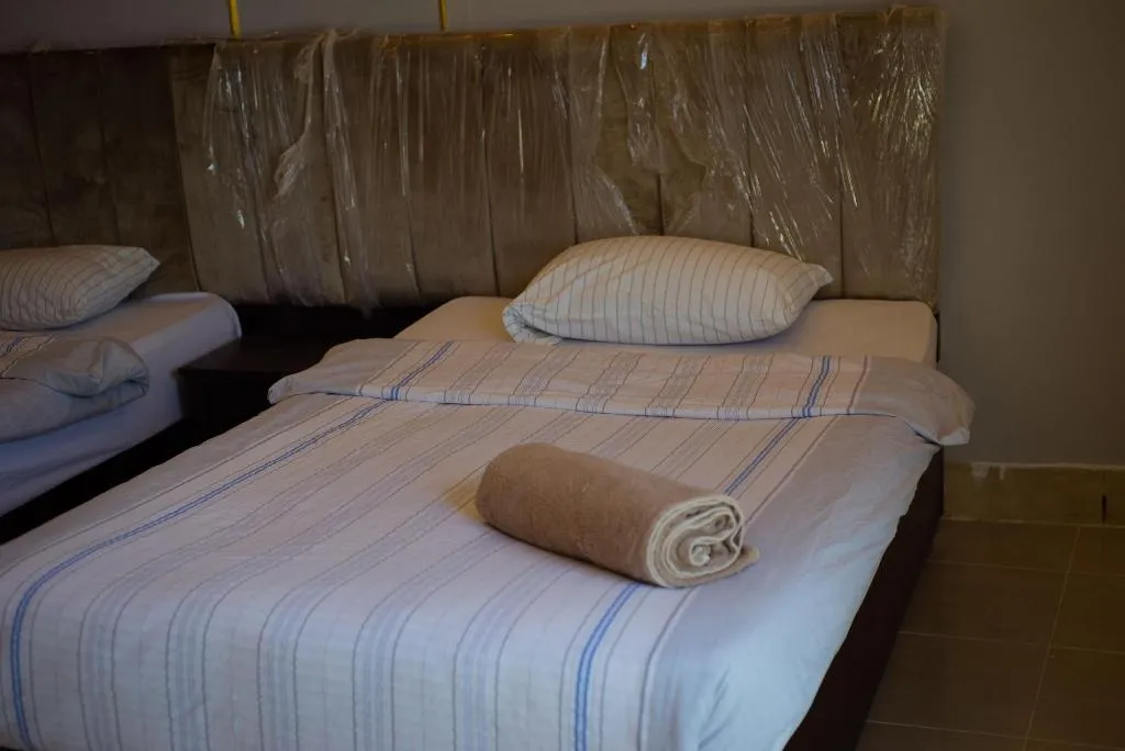 Room, Nile Sky Hotel and Suites, Cairo