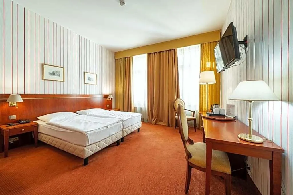 Room, Hotel Raffaello, Prague