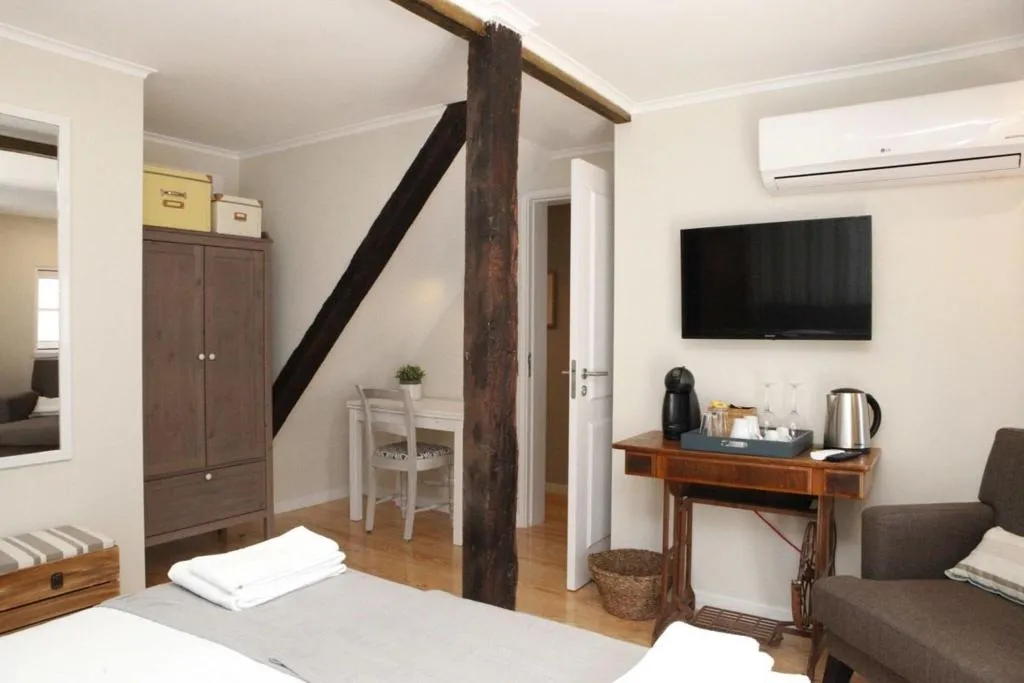 Room, Flores Guest House, Lisbon