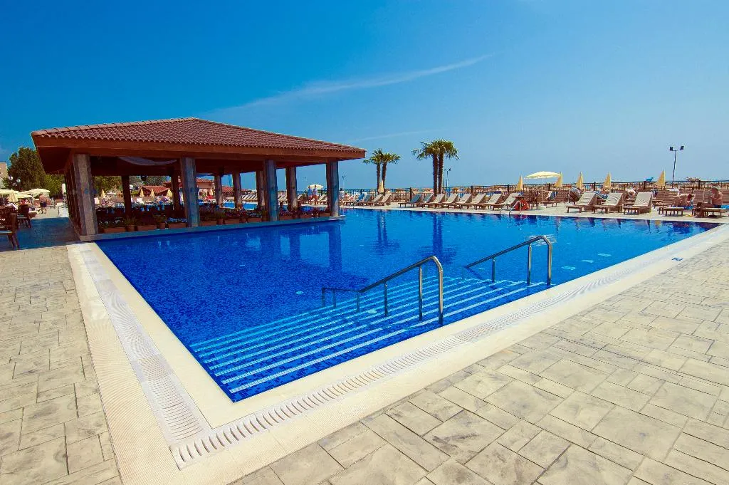 Pool, Admiral, Varna