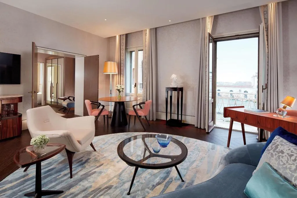 SUITE CANAL VIEW Room, The St Regis Venice, Venice