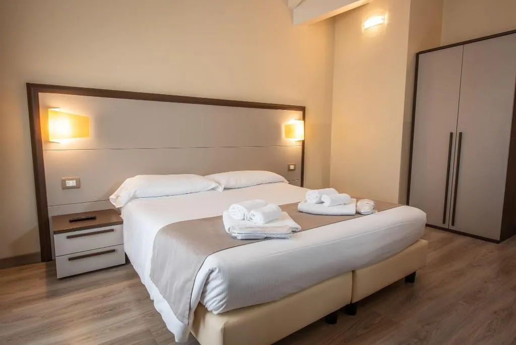 Room, Hotel Rosa, Milan