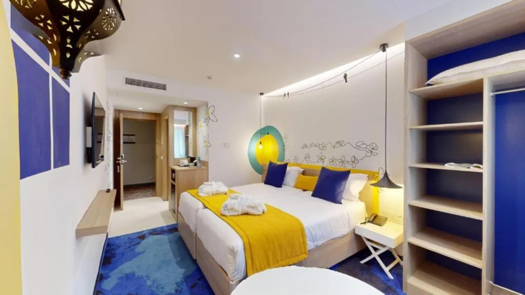 Room, Carlton, Tunisia