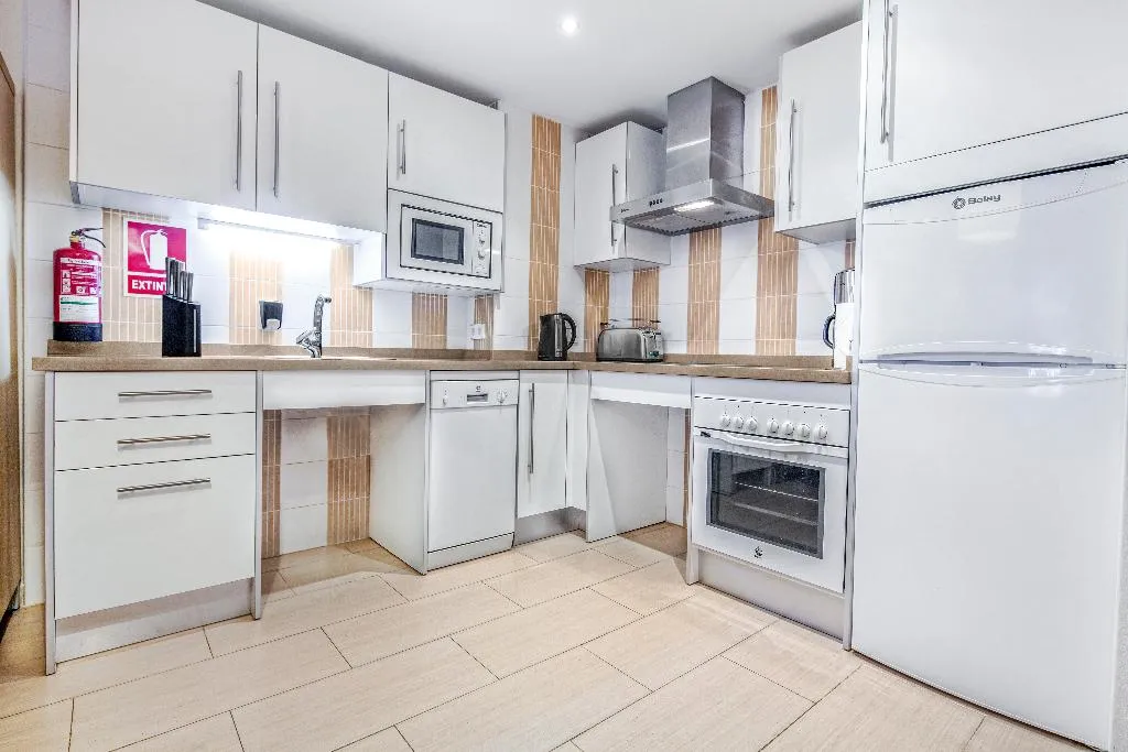 APARTMENT CAPACITY 7 THREE BEDROOMS Room, ONA Garden Lago, Majorca