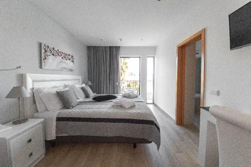 Double or Twin SUPERIOR Room, Solar de Mos, Algarve