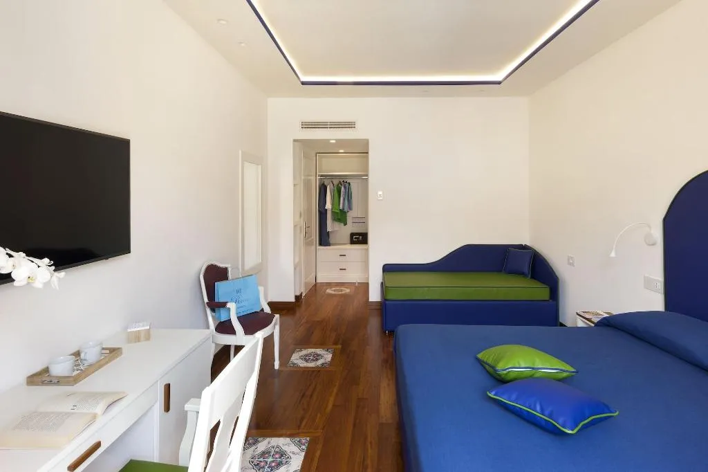 Room, La Casa Dell Orologio, Naples