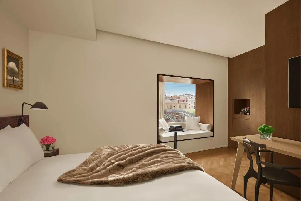Room, EDITION Barcelona, Barcelona