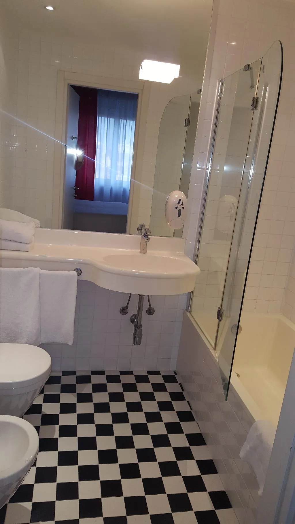 DOUBLE DELUXE Room, Espresso Darsena, Milan