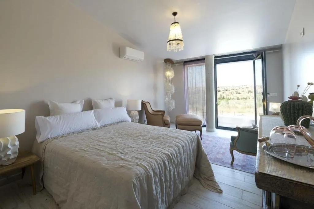 Room, Aal Cachucho, Madrid