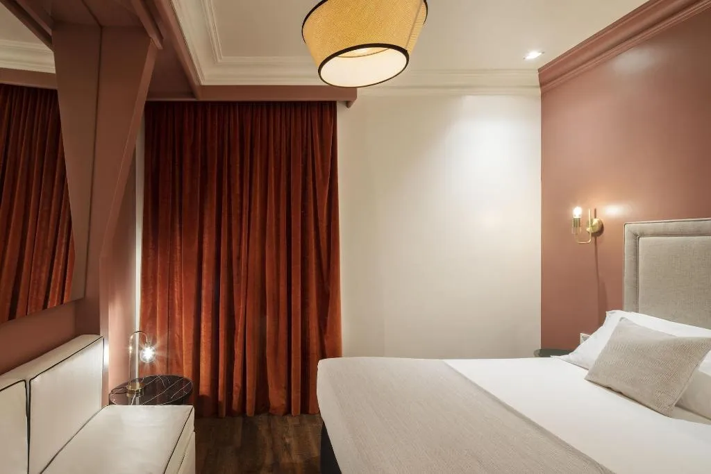 Room, H. Regas, Barcelona
