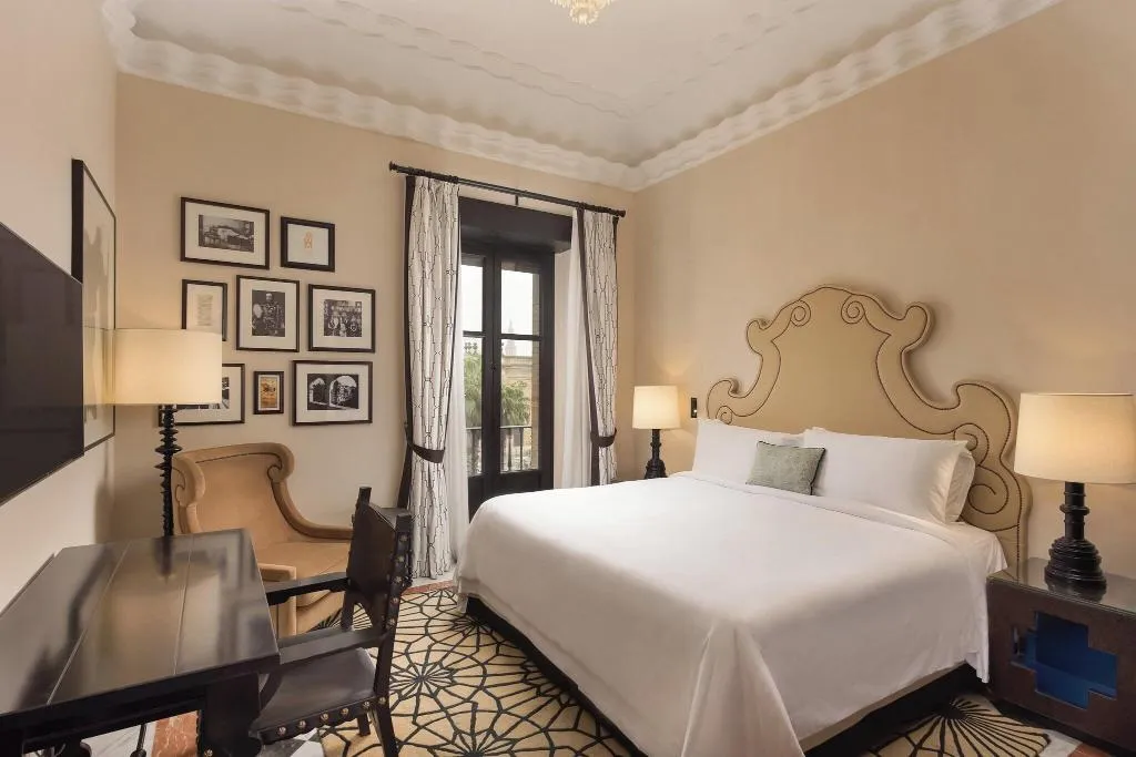 DOUBLE DELUXE KING BED Room, Alfonso XIII, Seville