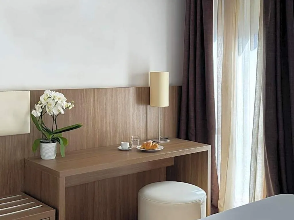Double or Twin STANDARD Room, Hotel Il Moro di Venezia, Venice