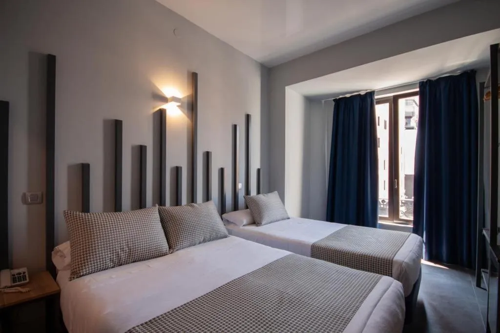 Room, Hostal El Carmen, Madrid