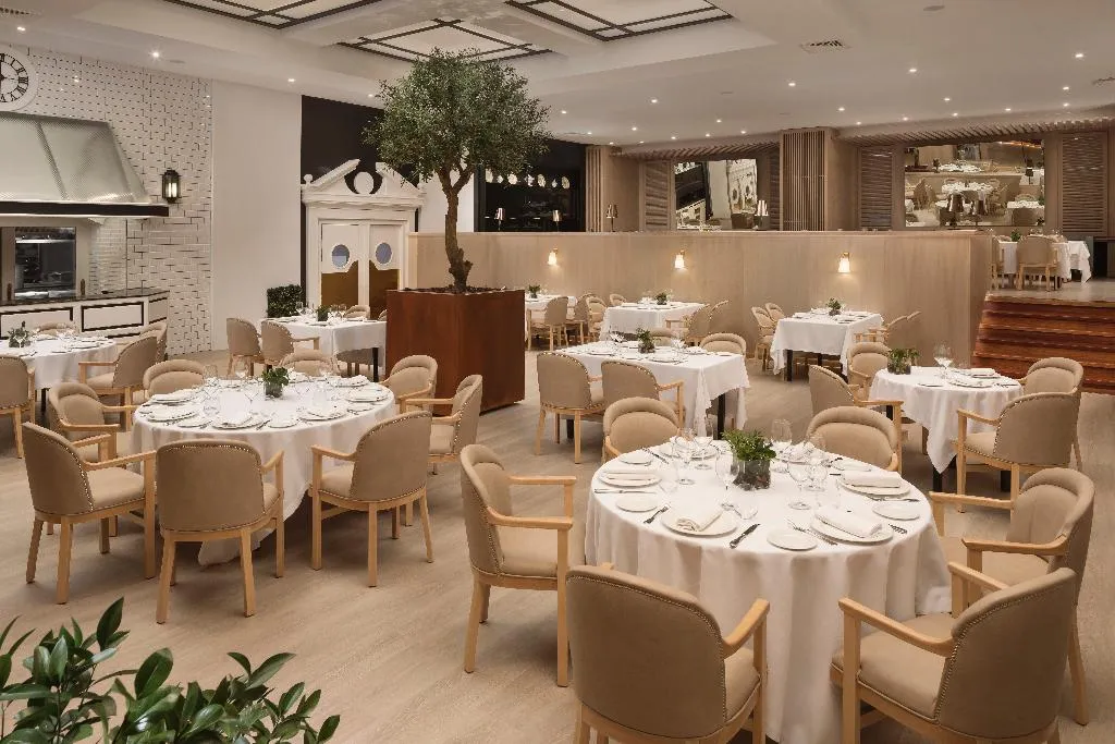 Restaurant, Melia Castilla, Madrid