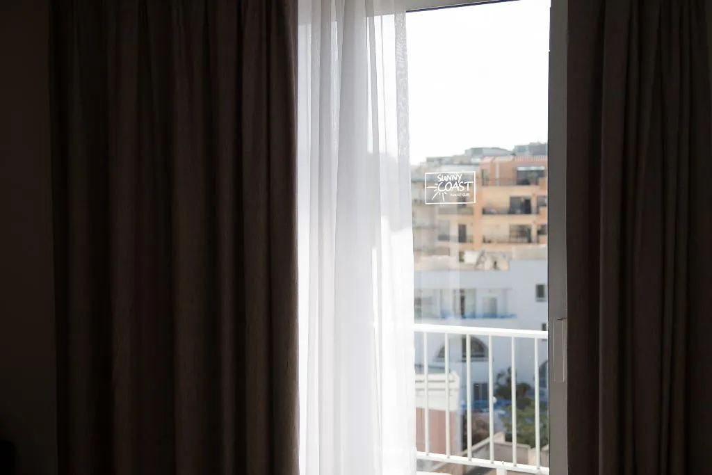 APARTMENT ONE BEDROOM Room, AX Sunny Coast, Malta