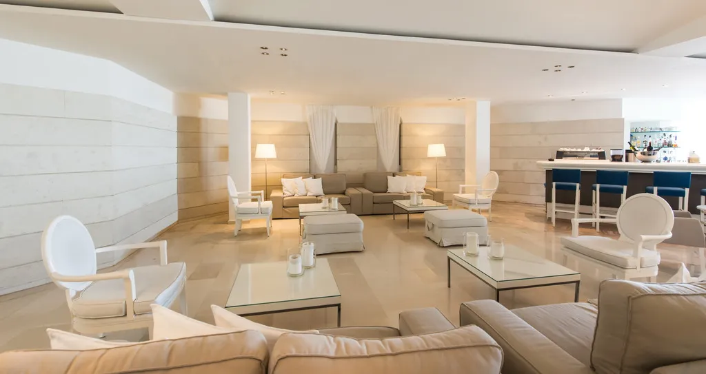 Bar, Knossos Beach Bungalows & Suites, Crete