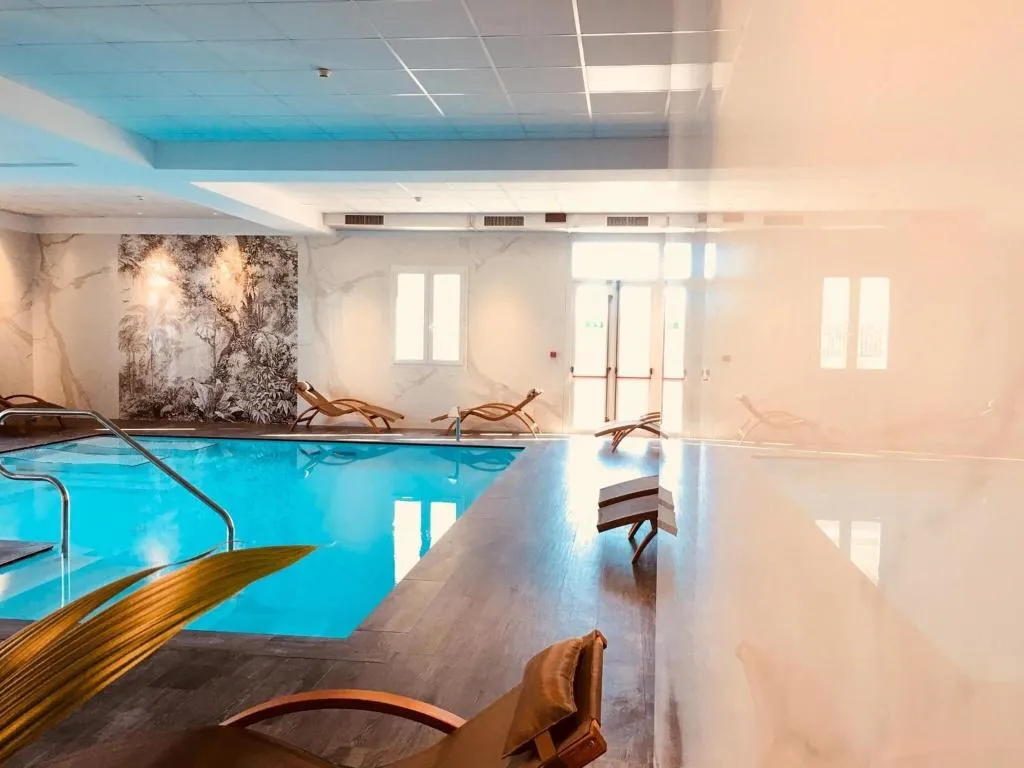 Pool, Formula International, Venice