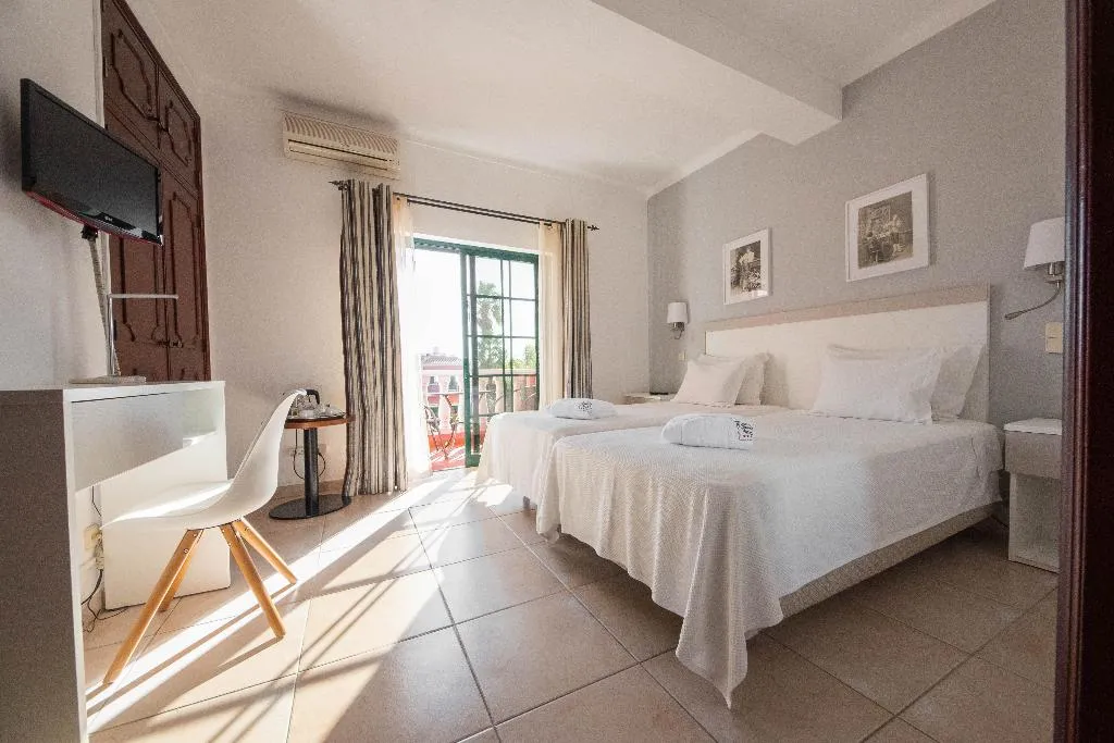 Double or Twin CLASSIC Room, Solar de Mos, Algarve