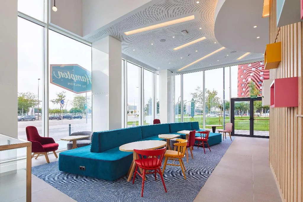 Lobby, Hampton by Hilton Barcelona Fira Gran Via, Barcelona