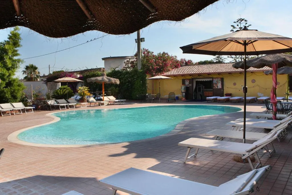 Pool, Vassallo Park, Naples