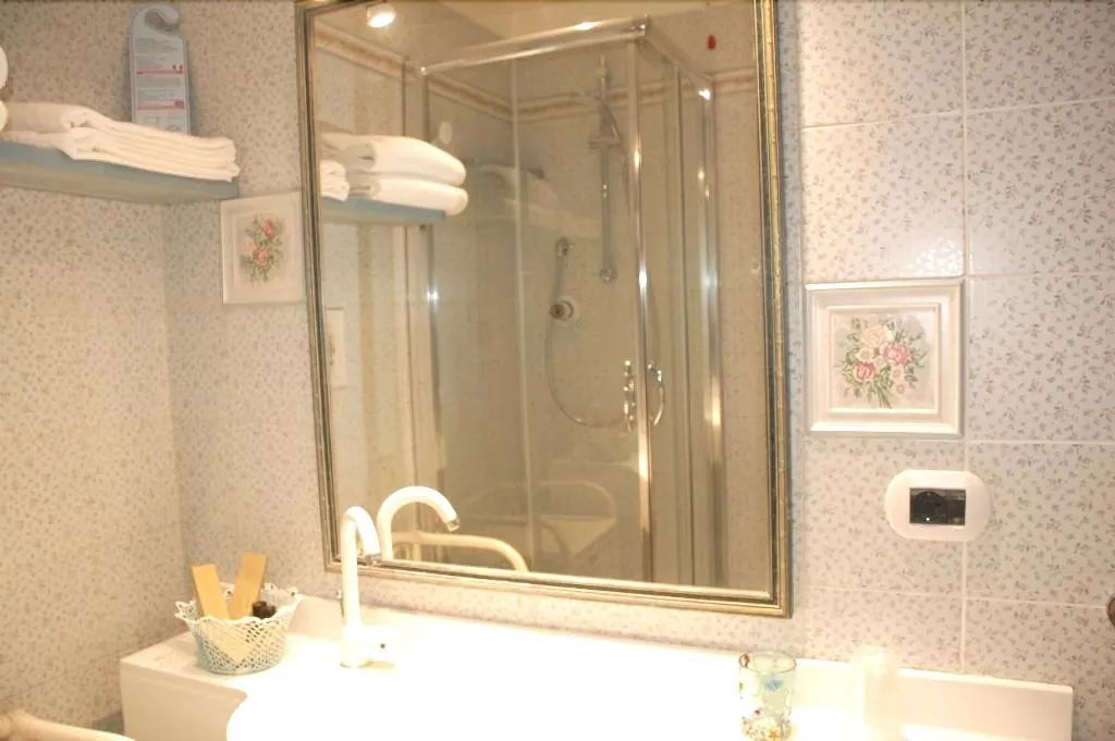 Room, Charme Holidays Colosseum, Naples