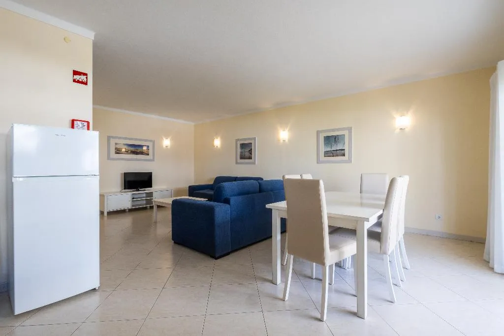 APARTMENT TWO BEDROOMS Room, Vila Marachique - Torralvor, Algarve