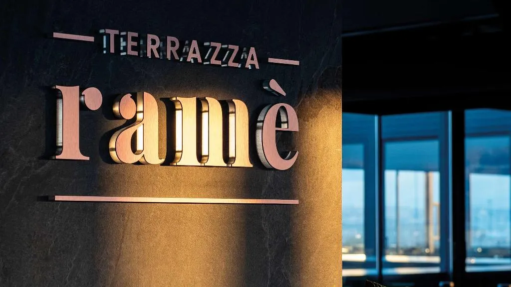 Restaurant, Gold Tower Lifestyle Hotel, Naples