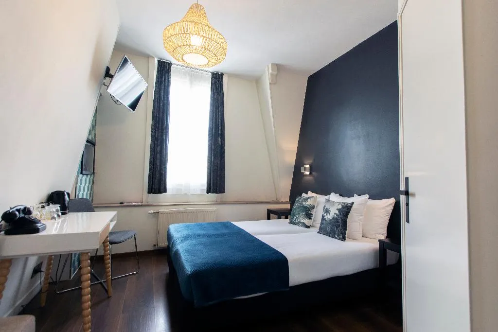 TWIN CANAL VIEW Room, Quentin Amsterdam Hotel, Amsterdam