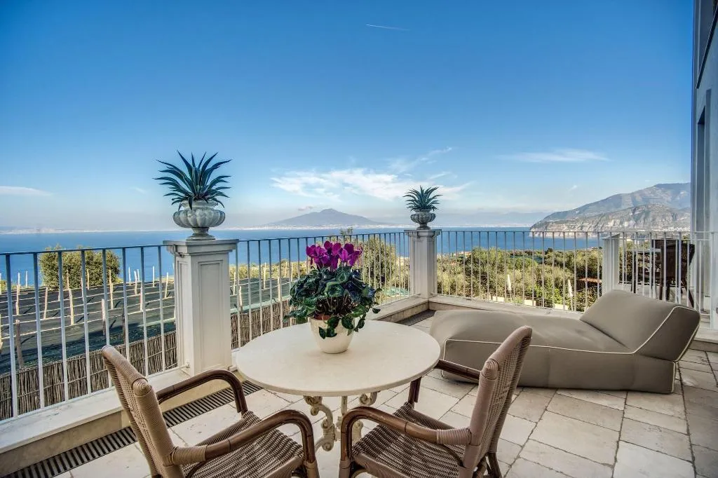 Terrace, Relais Palazzo del Barone - Adults Only, Naples