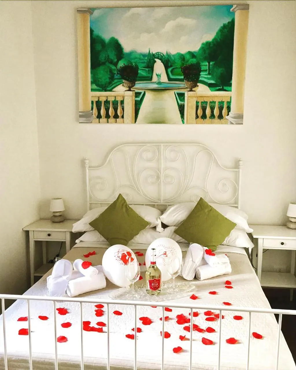 Room, Pettinary Village, Rome