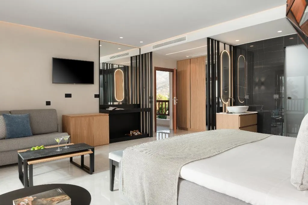 BUNGALOW DELUXE SEA VIEW Room, Ikaros Beach Luxury Resort Spa, Crete