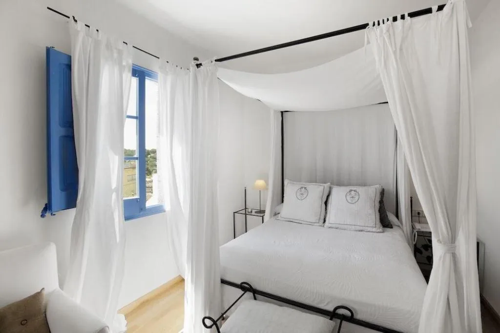 Room, Hostal De La Plaça, Barcelona